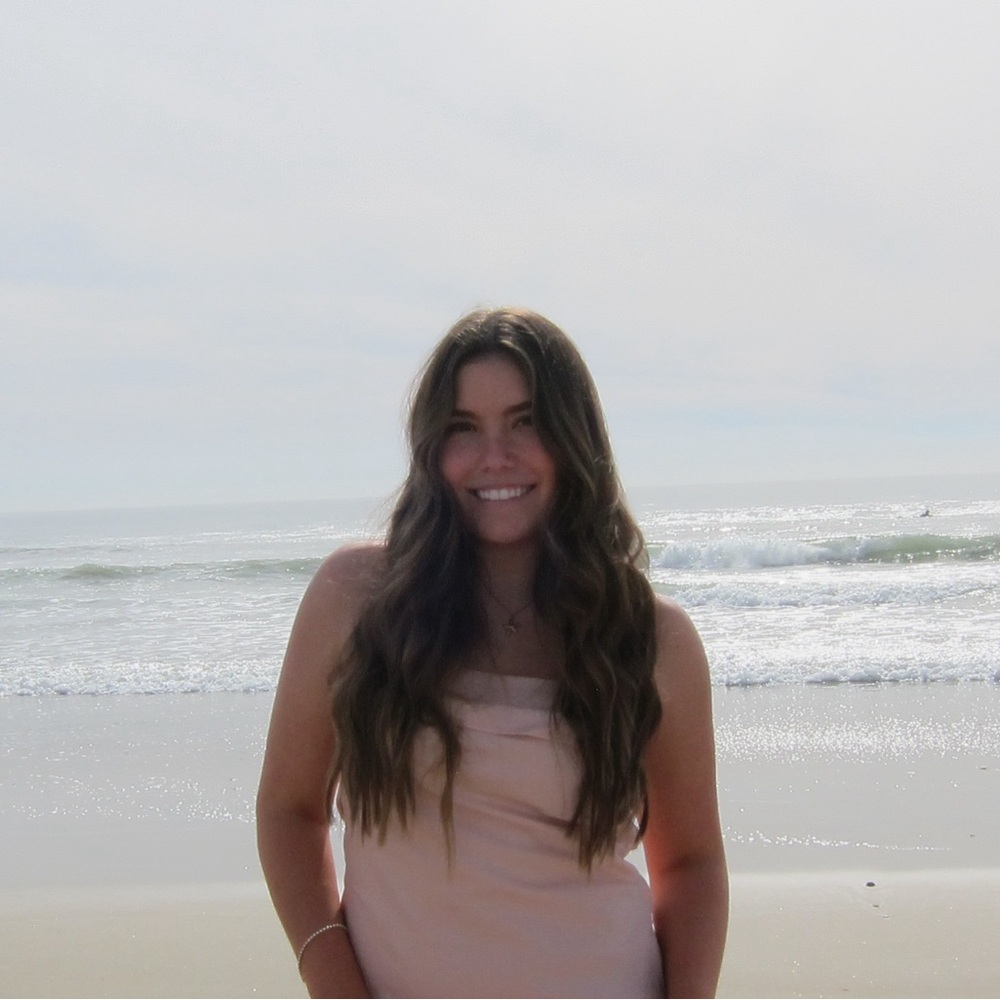 Meet your Posher, Elyssa
